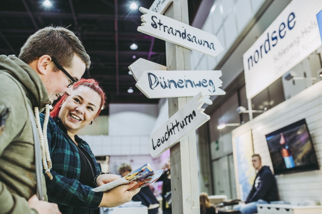 Oohh FreizeitWelten: Besucher am Stand