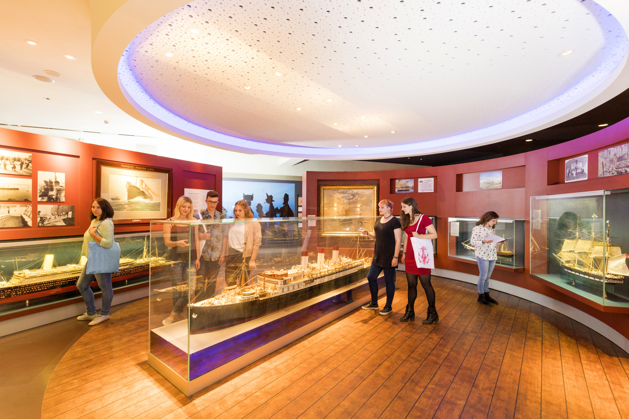 Интересные музеи страны. Необычные музеи СПБ. MINTARIUM Museum Hamburg. Kinds of Museums. Museum de fadoon Map.