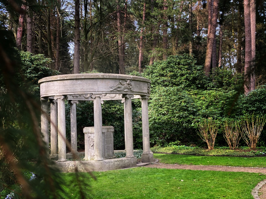 Parkfriedhof Ohlsdorf: Säulengrabmal
